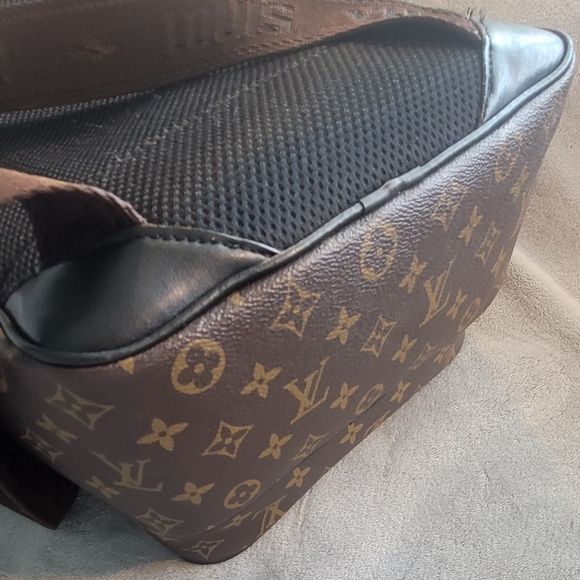 Louis Vuitton Josh Backpack Laptop bag Large Capacity Casual Lightweight… - Picture 9 of 13